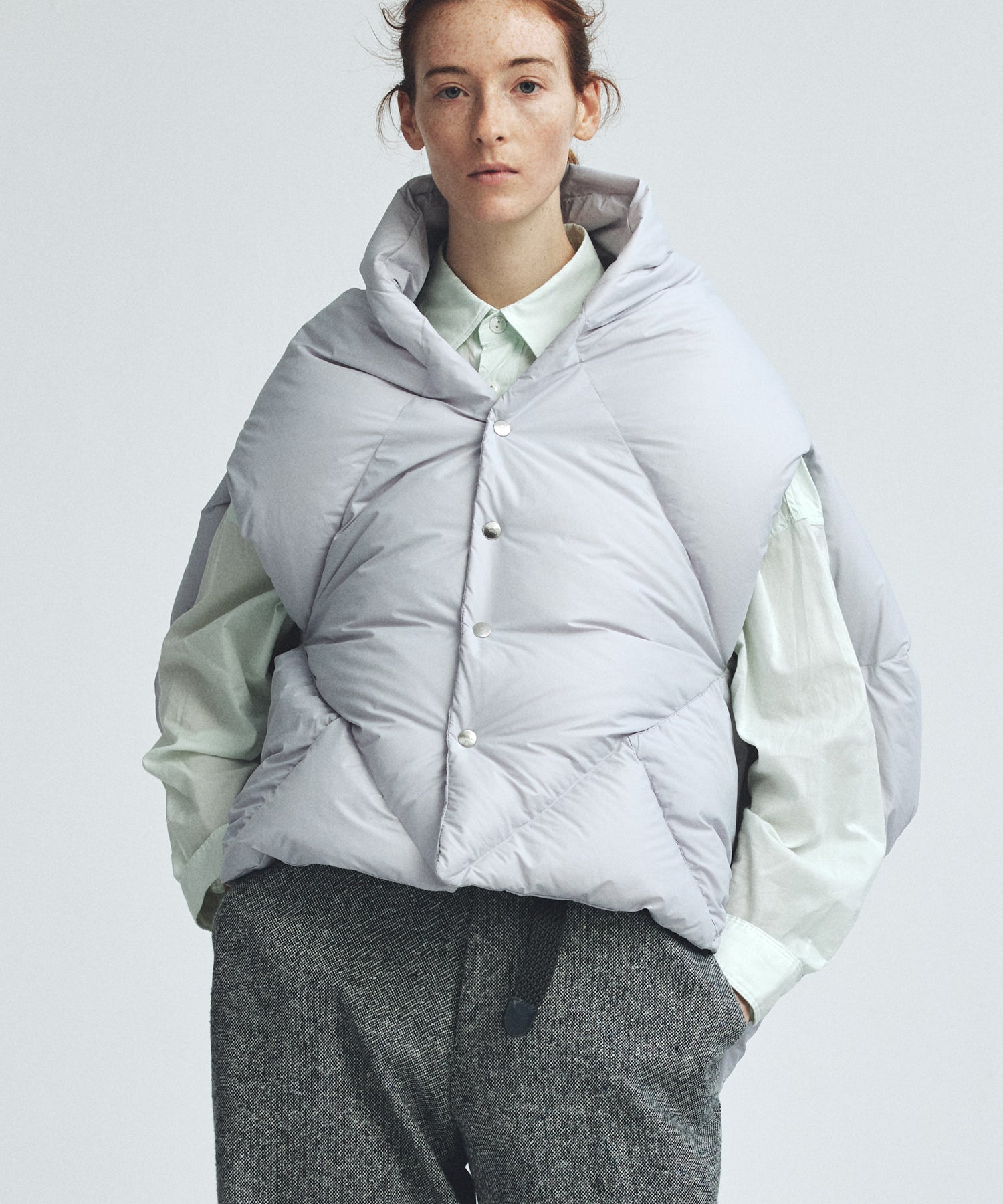 miffew ミフュー  リバーシブル ダウン ケープ “REVERSIBLE DOWN CAPE” few25wac5349 レディース 2025aw新作 REVERSIBLE DOWN CAPE / FEW25WAC5349 – miffew