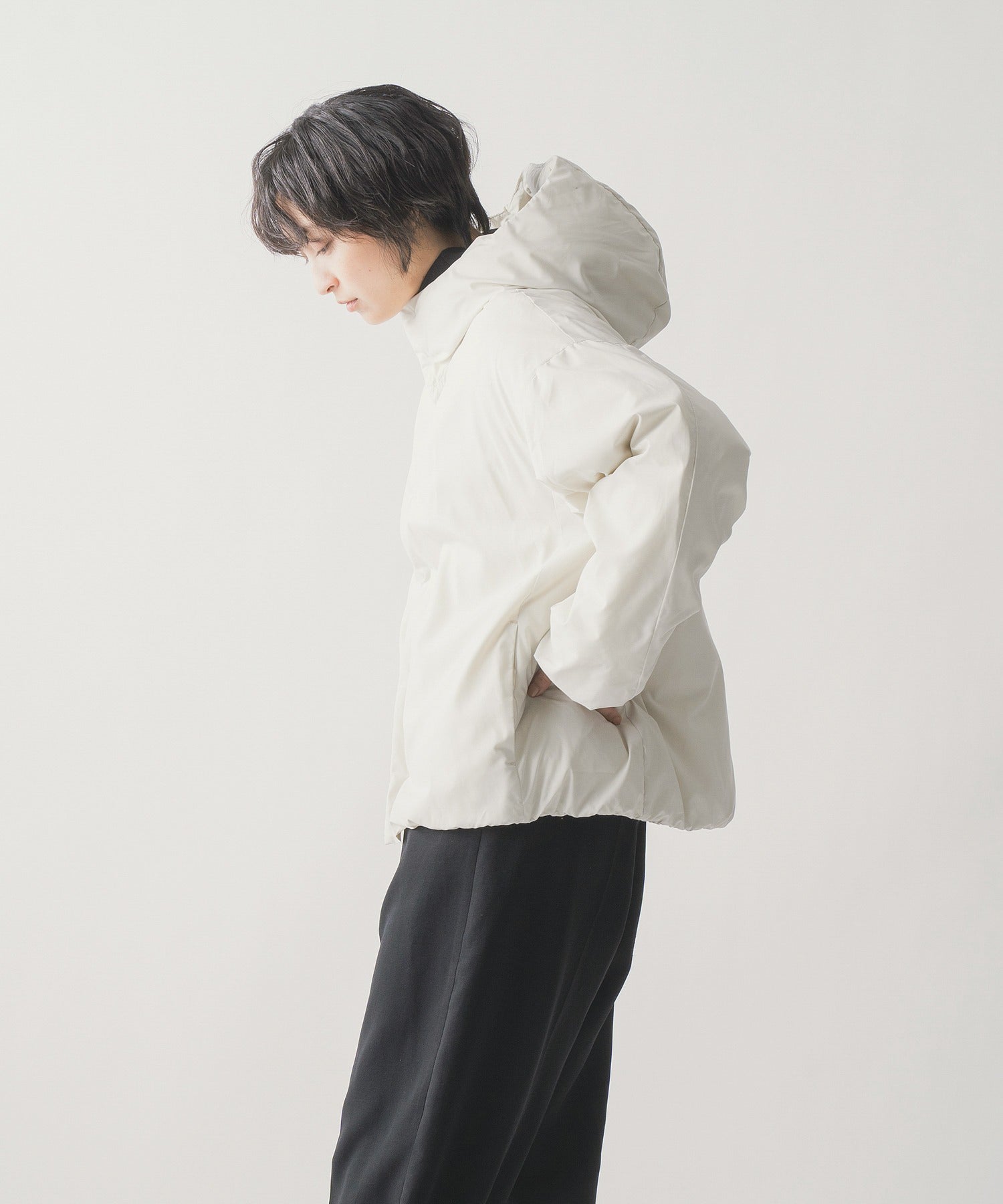 HIDDEN SNAP HOODED DOWN JACKET / FEW24WJK5232