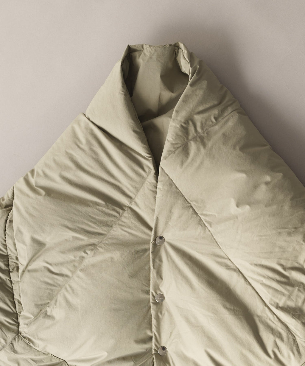 REVERSIBLE DOWN CAPE / FEW25WAC5349