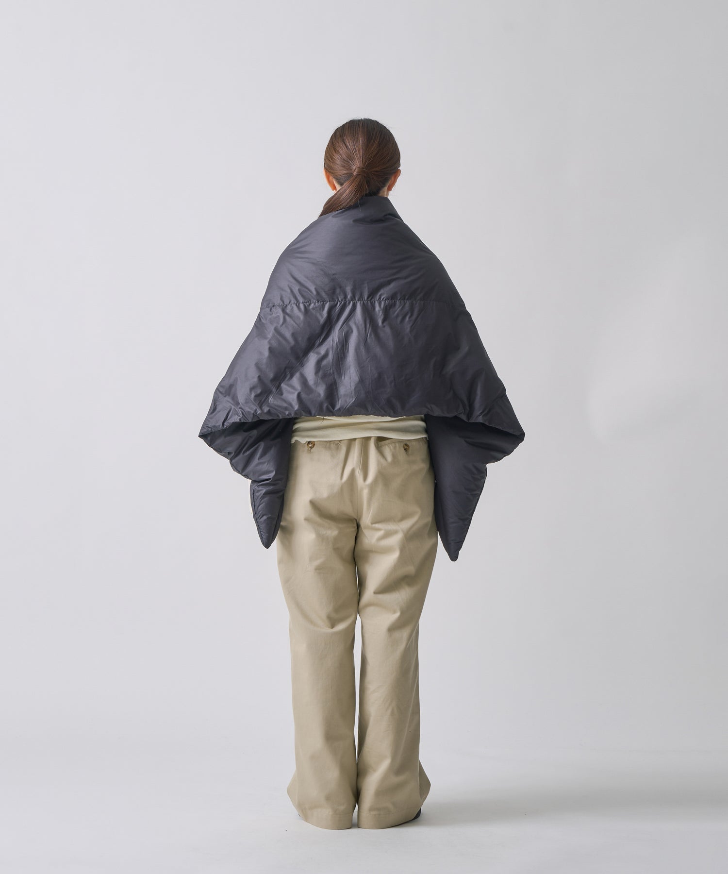 REVERSIBLE DOWN CAPE / FEW25WAC5349