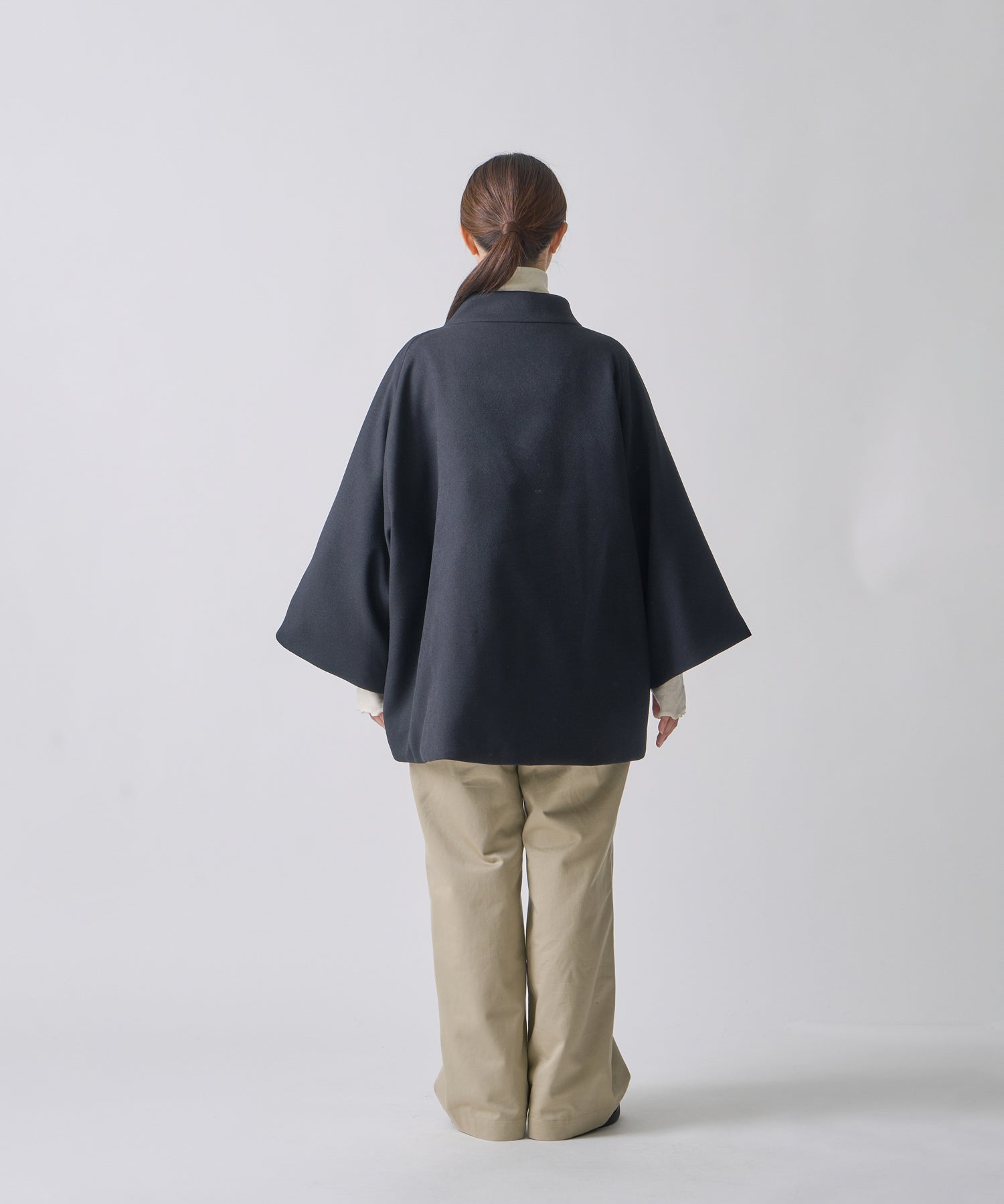CAPE DOWN COAT / FEW25WJK5342