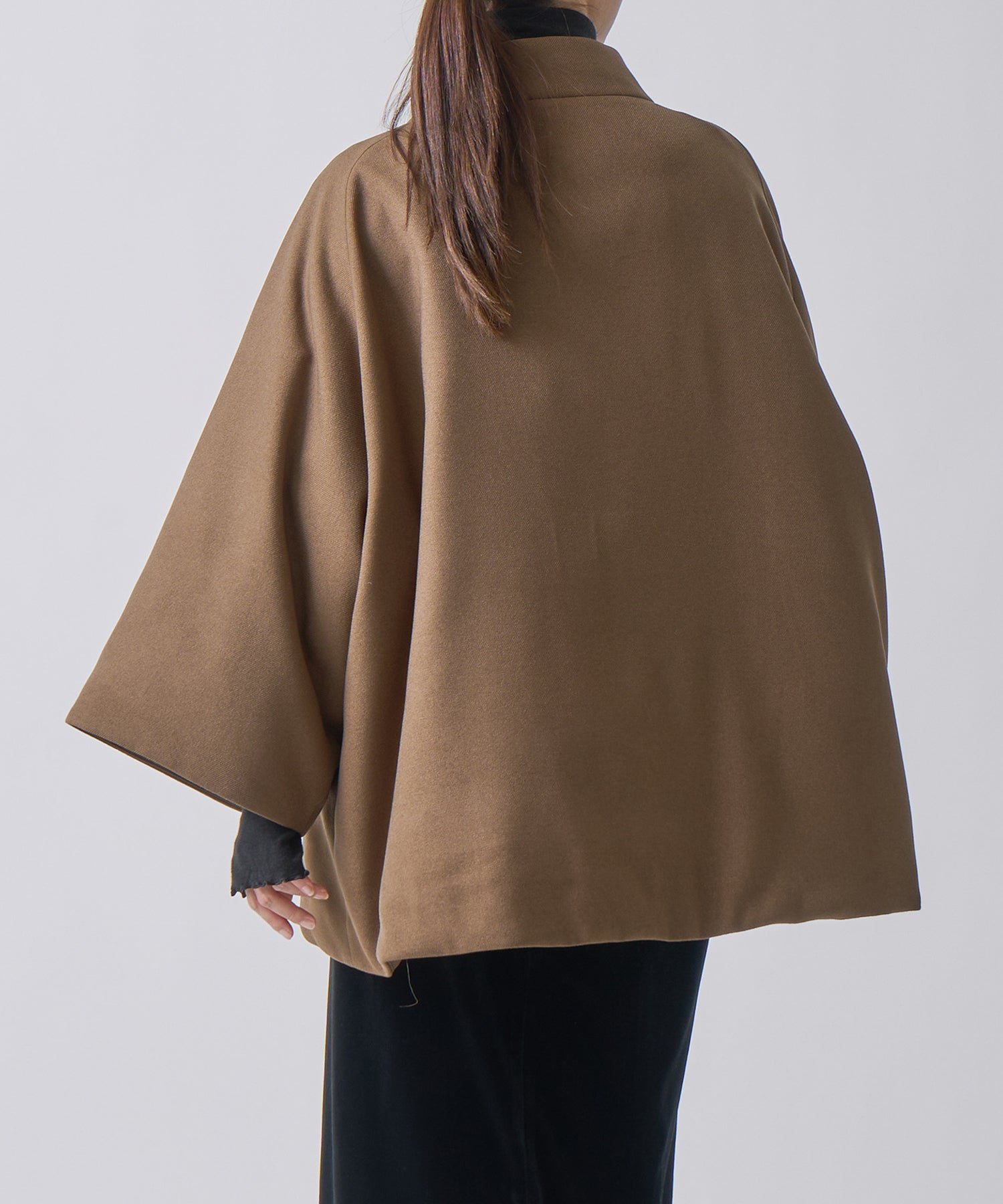CAPE DOWN COAT / FEW25WJK5342