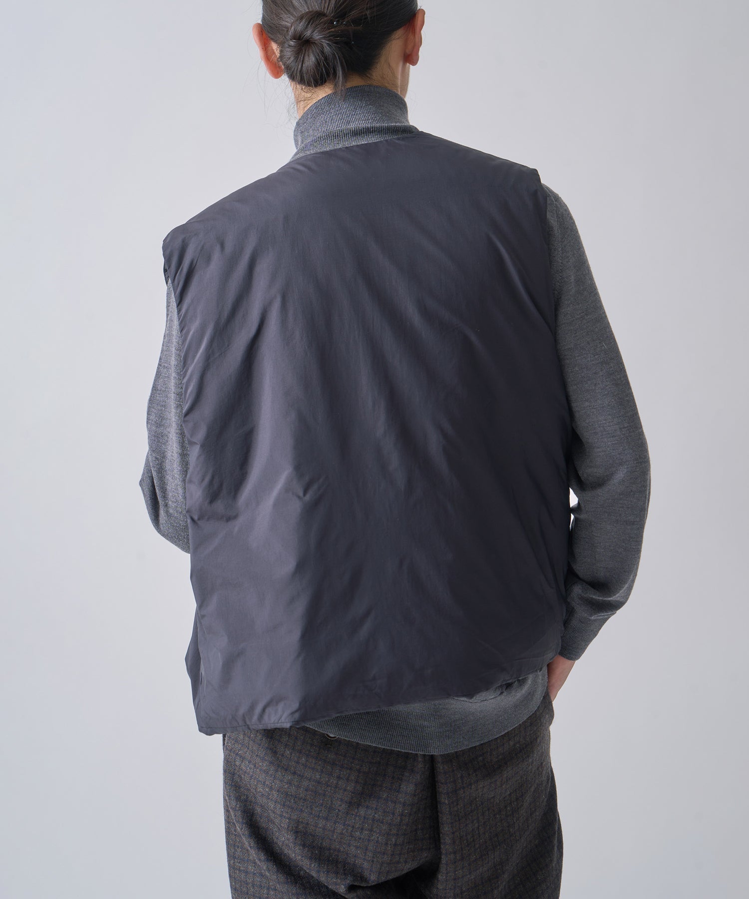 COLLARLESS DOWN VEST / FEW25WJK5351