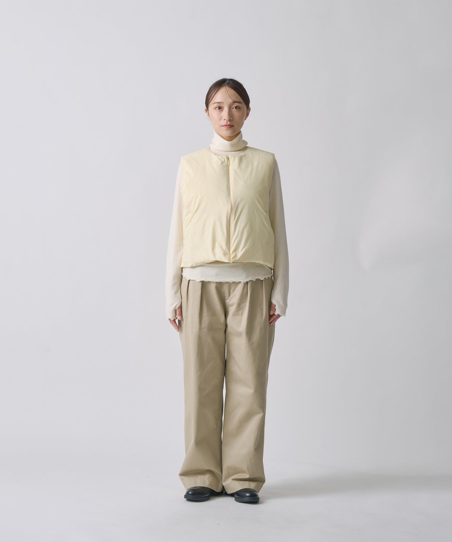 COLLARLESS DOWN VEST / FEW25WJK5351