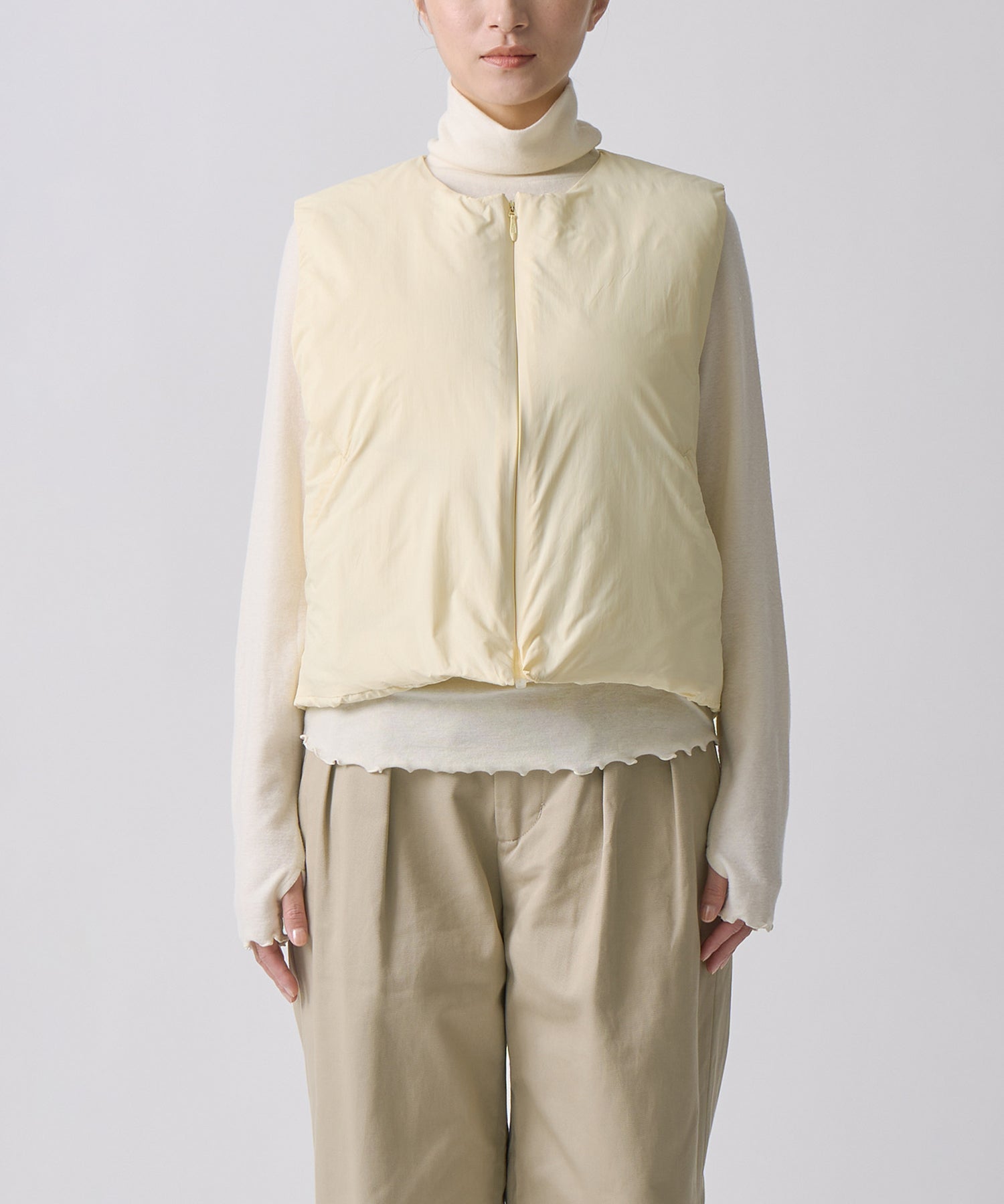 COLLARLESS DOWN VEST / FEW25WJK5351