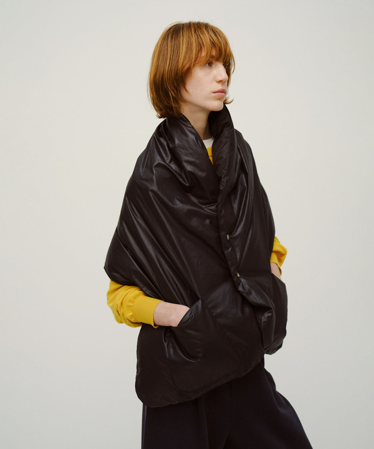 REVERSIBLE DOWN CAPE/FEW26WAC5470